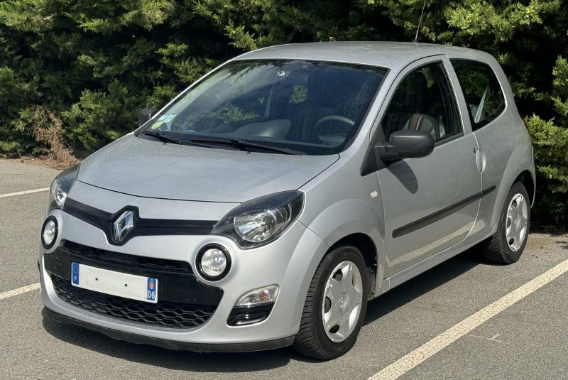 RENAULT TWINGO II 1.5 dCi 75