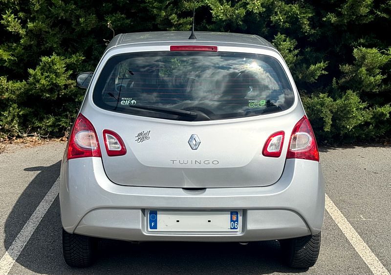 RENAULT TWINGO II 1.5 dCi 75