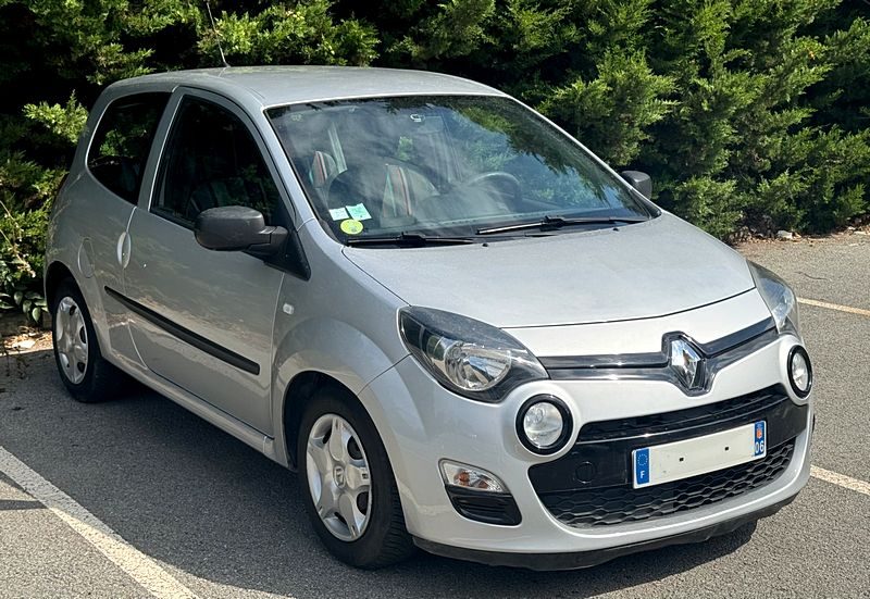 RENAULT TWINGO II 1.5 dCi 75