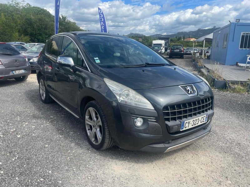 PEUGEOT 3008 1.6 Hdi 114 cv Monospace 2013