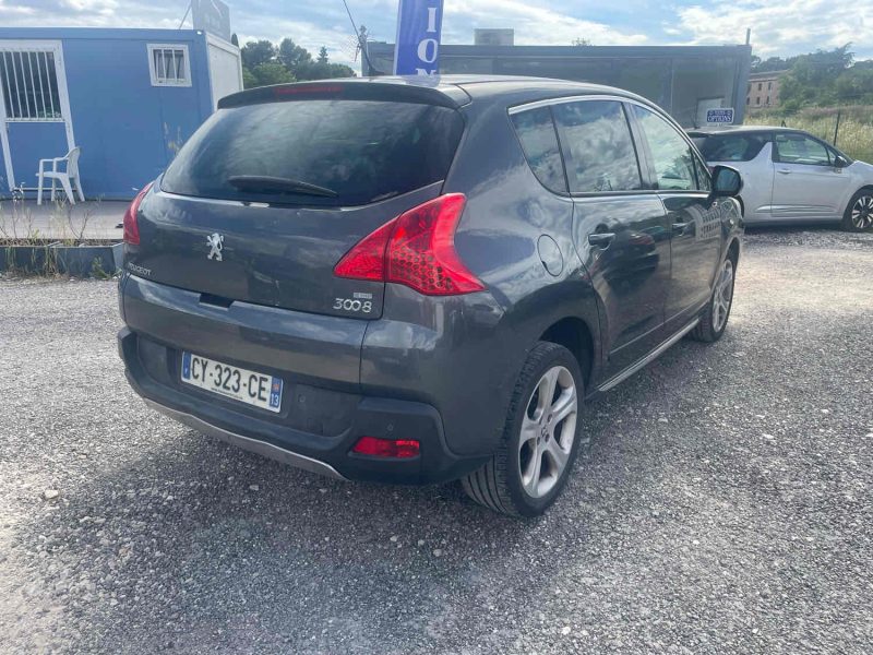 PEUGEOT 3008 1.6 Hdi 114 cv Monospace 2013