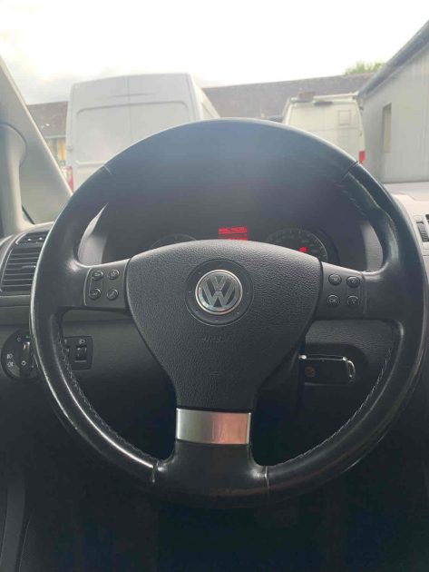 VOLKSWAGEN TOURAN 2008