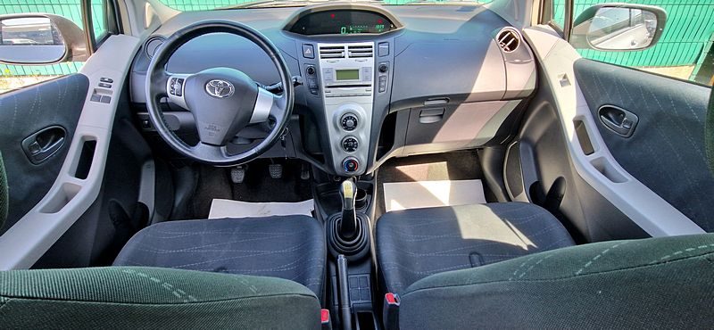 TOYOTA YARIS 1.3 VVT-I