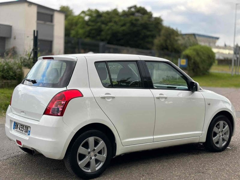 SUZUKI SWIFT III 1.3 DDIS 75cv GL