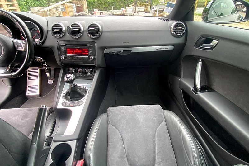 AUDI TT 3.2l  2007 250ch Quattro