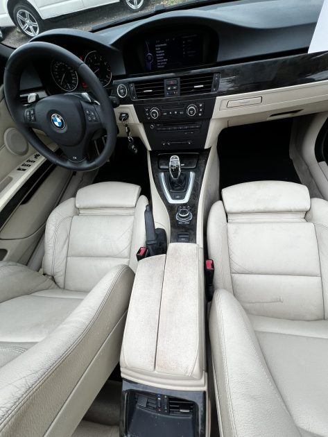 BMW 335i e93 DKG  KARDON CARBON 306 ch  21 cv fiscaux  (Carte grise moitié prix )