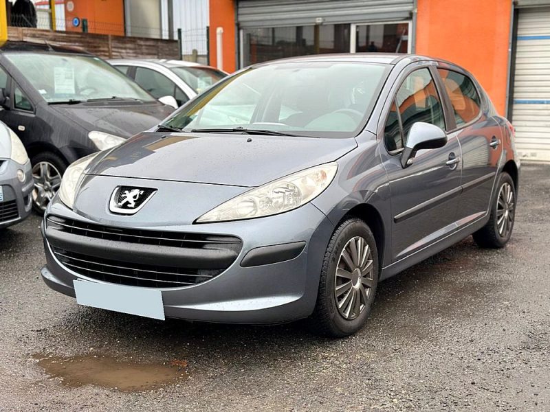 PEUGEOT 207 - GARANTIE 12 MOIS - 1.4 HDI 70 cv Blue Lion