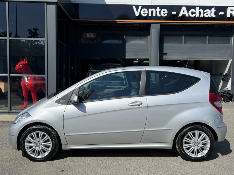 MERCEDES CLASSE A II 170 ELEGANCE 1.7 116 Cv BOITE AUTOMATIQUE 28 300 Kms - GARANTIE 1 AN