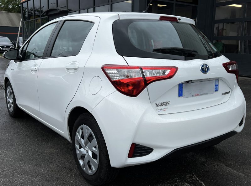 TOYOTA YARIS III PHASE 3 HYBRID 1.5 VVTi 100h 75 Cv BOITE AUTO CAMERA RECUL 5 PORTES - GARANTIE 1 AN