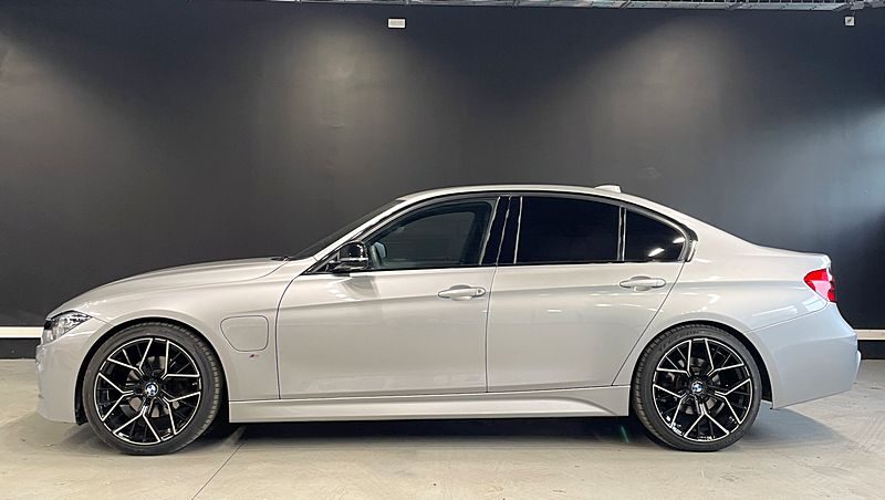 BMW 330E MSPORT F30 LCI