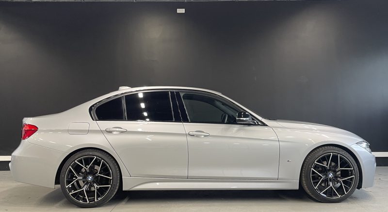 BMW 330E MSPORT F30 LCI