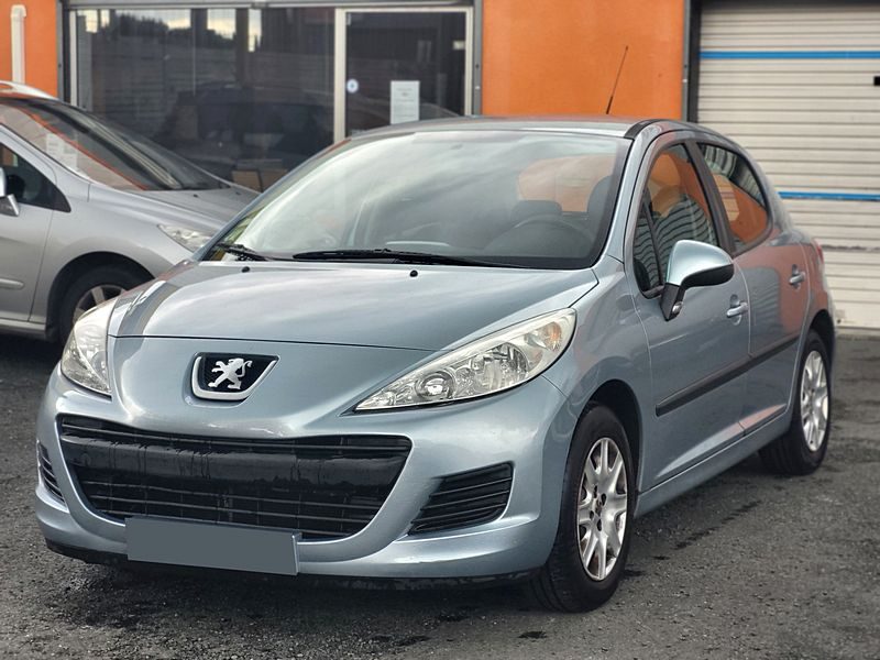 PEUGEOT 207 2010