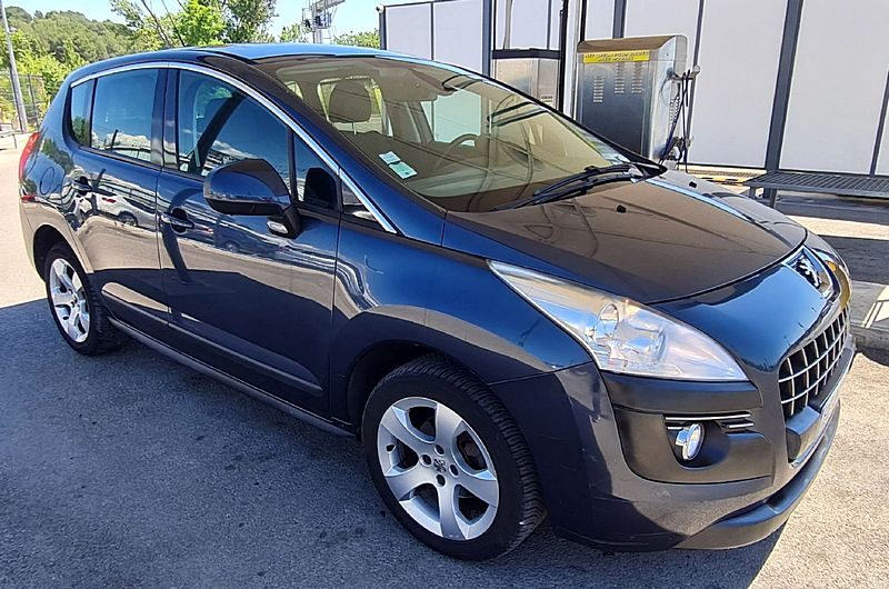 PEUGEOT 3008 Monospace 2013