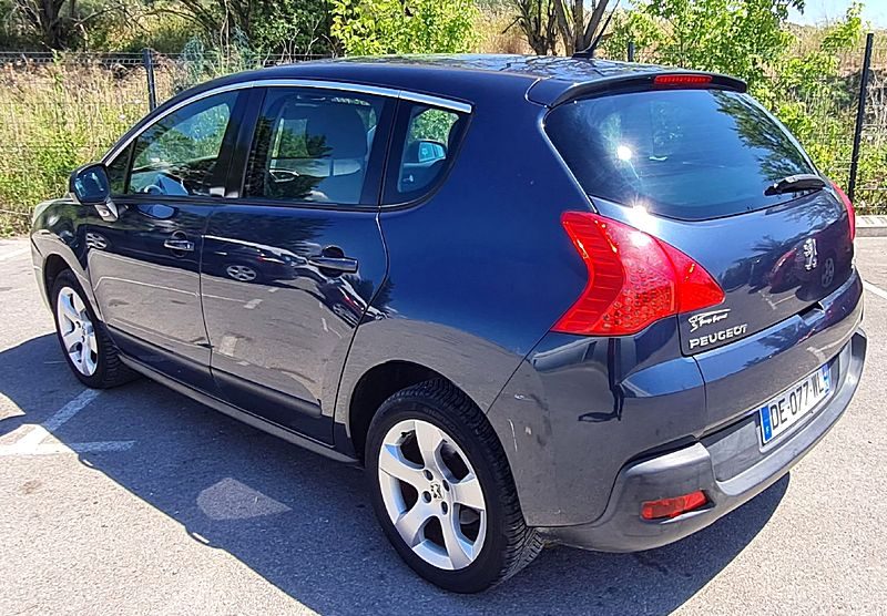 PEUGEOT 3008 Monospace 2013