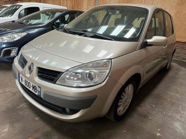 Renault Scenic 1.9 dCi 105 CV dynamique