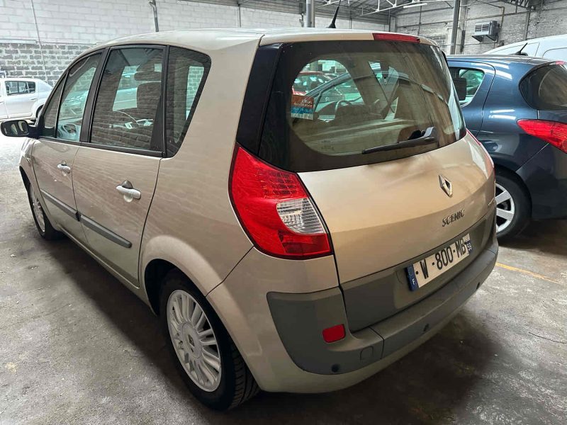 Renault Scenic 1.9 dCi 105 CV dynamique