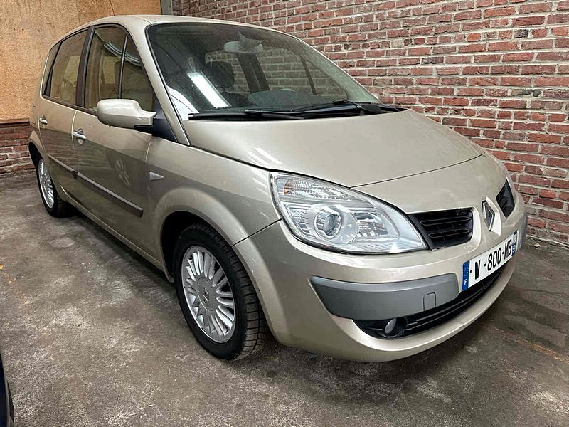 Renault Scenic 1.9 dCi 105 CV dynamique