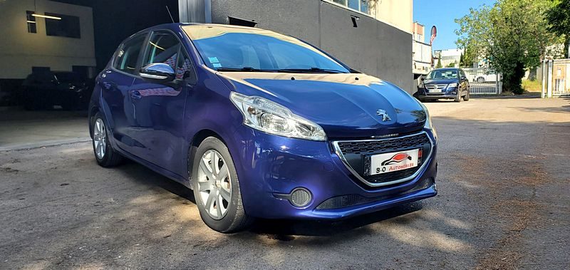 Peugeot 208 1.6 HDi 92ch, *Idéale jeune conducteur*