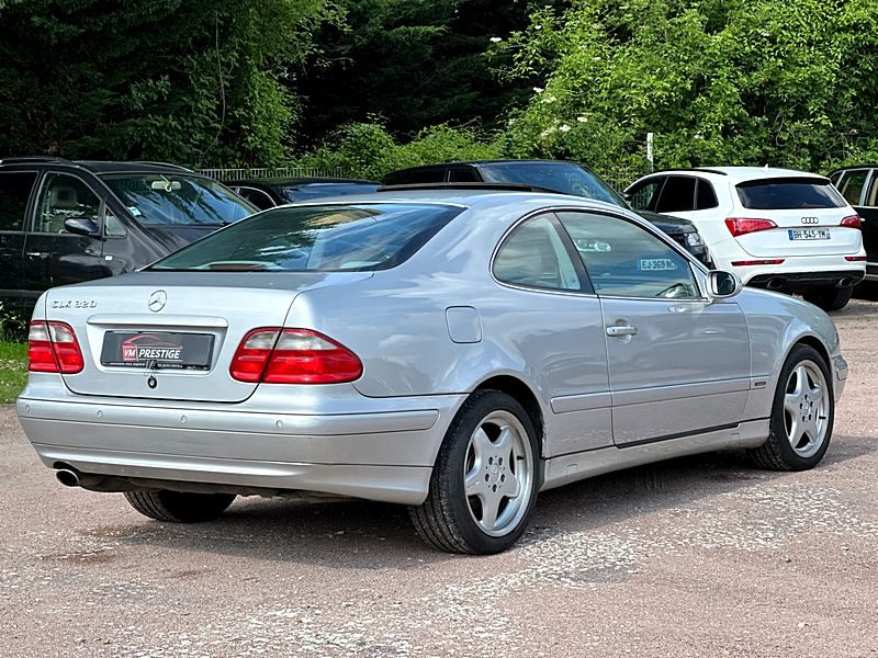 MERCEDES CLK 320 2000