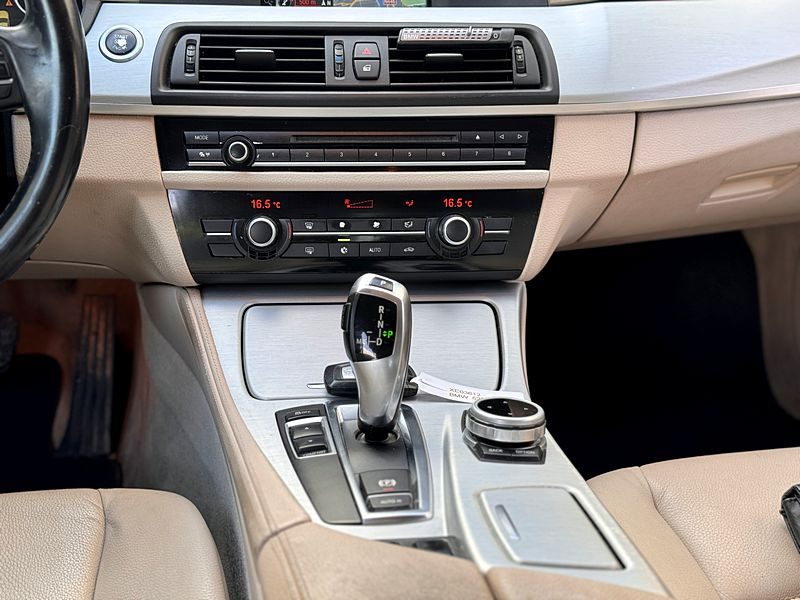 bmw 523i 2010