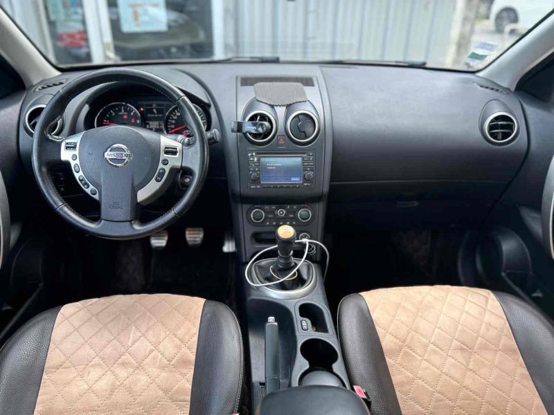 NISSAN QASHQAI 2011