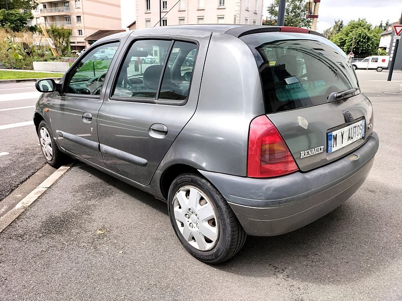 RENAULT CLIO II