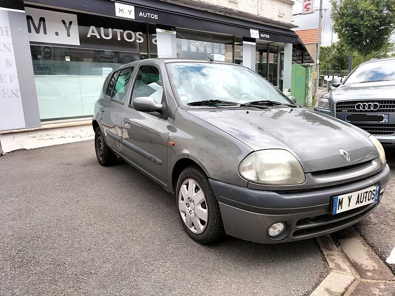 RENAULT CLIO II