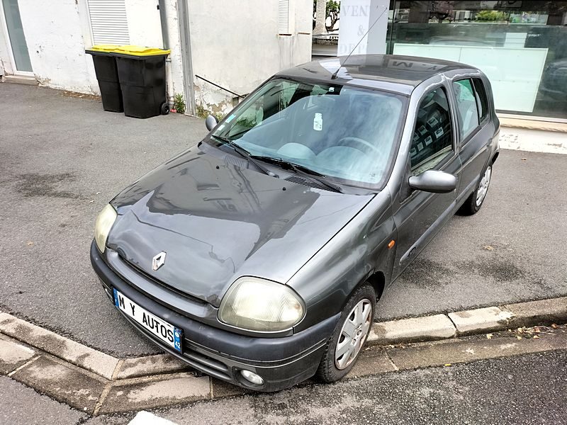 RENAULT CLIO II