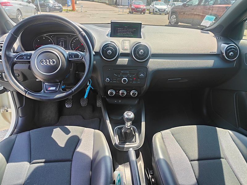 AUDI A1 Sportback 1.6 TDI 90cv S-Line