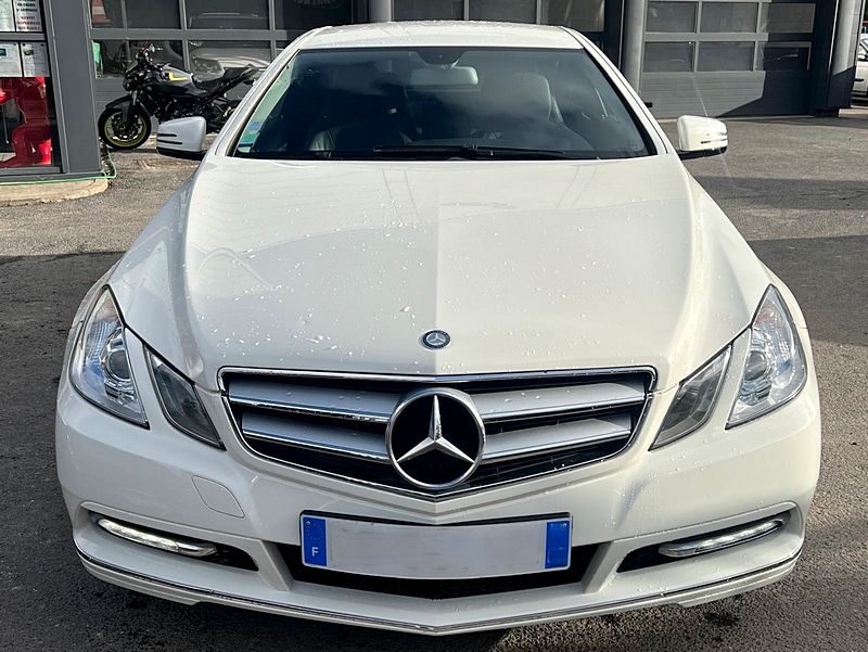 MERCEDES CLASSE E 4 IV COUPE 200 CGI 1.8 BlueEFFICIENCY 184 GPS BLUETOOTH CRIT AIR 1 - GARANTIE 1 AN