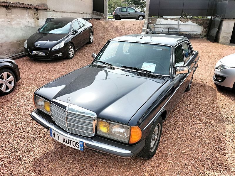 MERCEDES W123 300 D