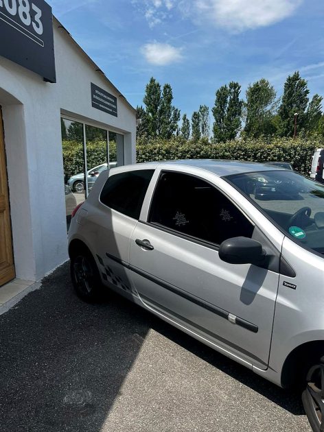 RENAULT CLIO YAHOO! 2011 1.2 LEV 75CV / Distribution OK / Révisée 