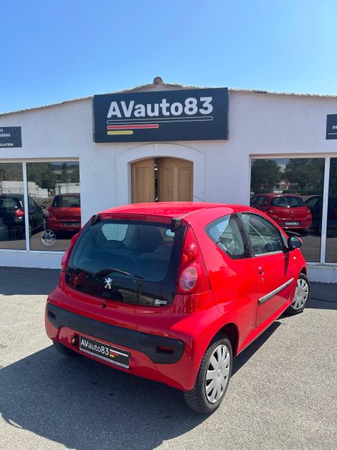 PEUGEOT 107  1.0 VVTi 68cv / Moteur à chaine / Révisée 