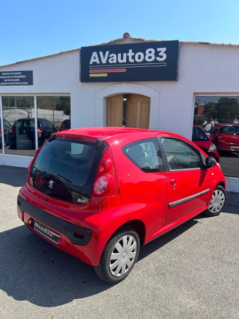 PEUGEOT 107  1.0 VVTi 68cv / Moteur à chaine / Révisée 