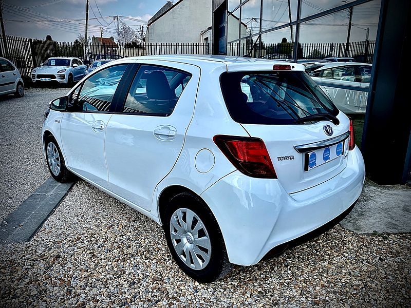 TOYOTA YARIS HSD DYNAMIC 2015