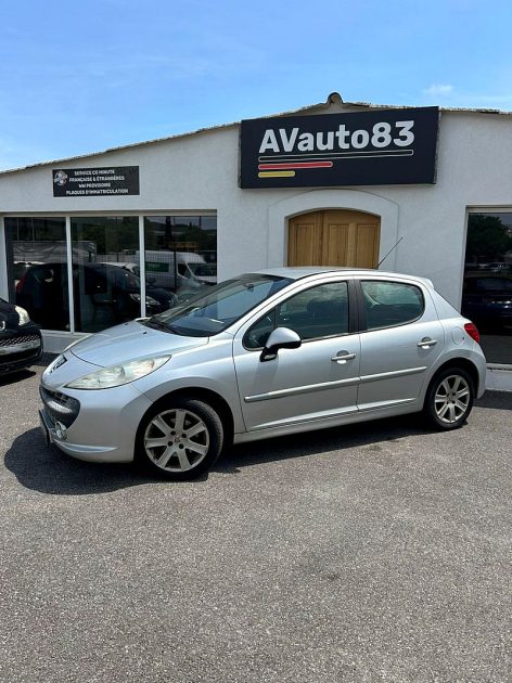 PEUGEOT 207 2006 1.6i 110cv distribution ok / premiere main 