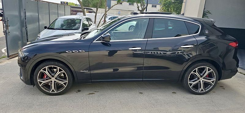 MASERATI LEVANTE 2020