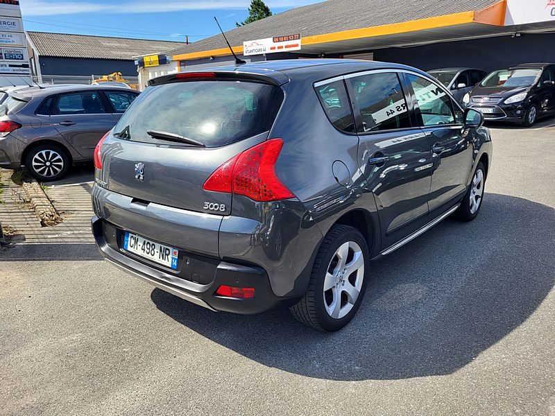 PEUGEOT 3008 Monospace 2012