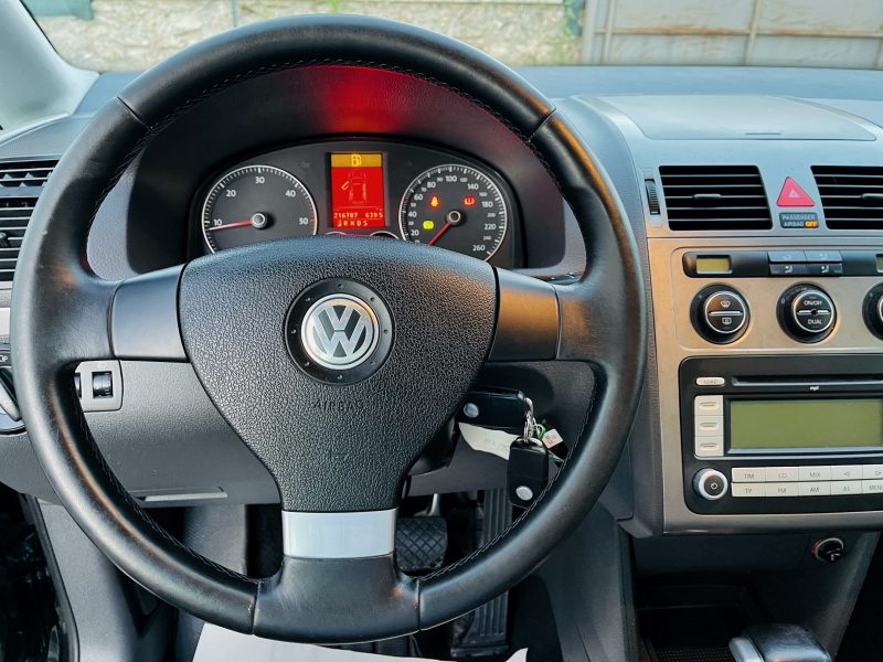 VOLKSWAGEN TOURAN 2006