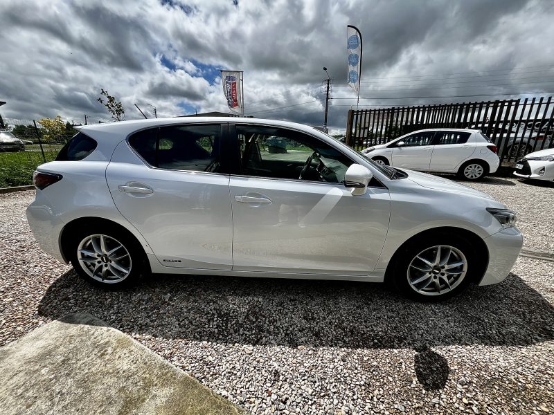 LEXUS CT200H EMOTION 12/2011