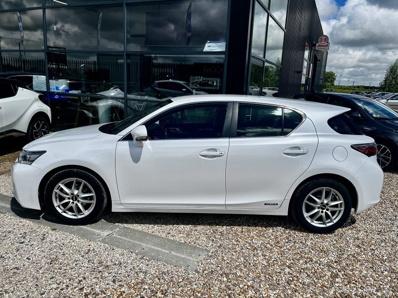 LEXUS CT200H EMOTION 12/2011