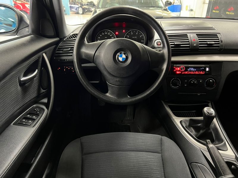 BMW SERIE 1- 116I 122CH PREMIERE