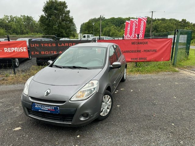 RENAULT CLIO III 2011 - 36455 km