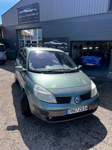 RENAULT SCENIC 1.9DCI  120 pack authentique