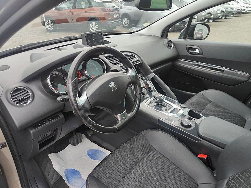 PEUGEOT 3008 2.0 HDi Hybrid4 200cv