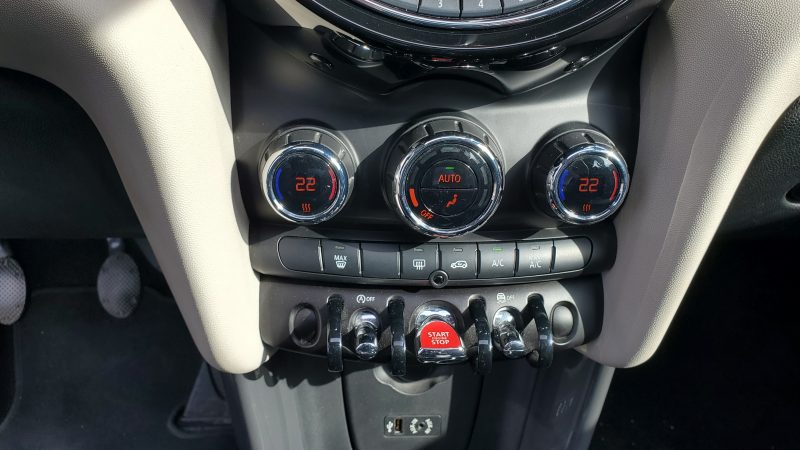 MINI COOPER 136CV BLACKFRIARS CLIM AUTO TOIT PANO