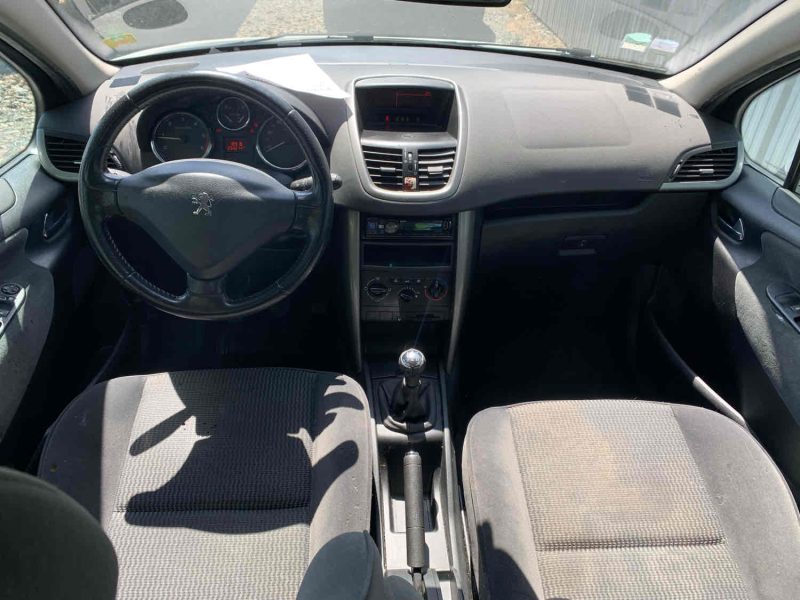 PEUGEOT 207 2006