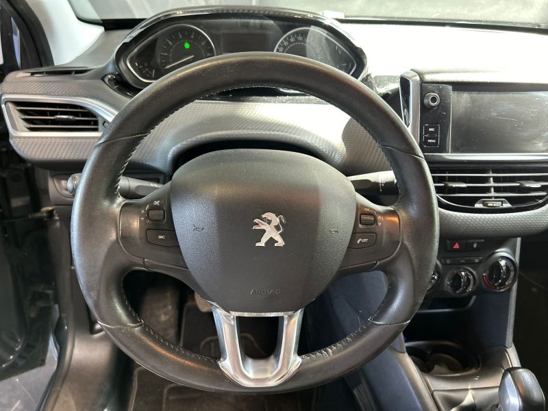 PEUGEOT 208 STYLE 