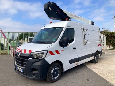 RENAULT MASTER III ELEVATEUR 2020