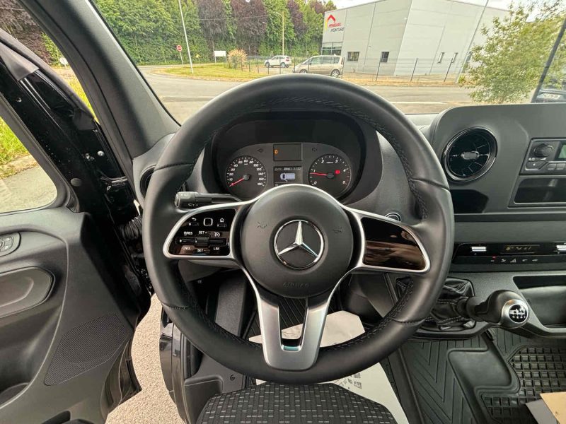 MERCEDES SPRINTER 4-t Fourgon 2024